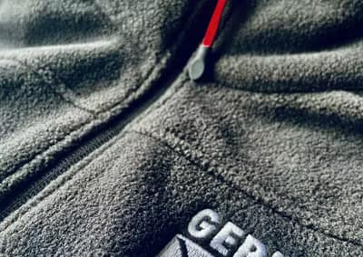 Haft komputerowy na polarze